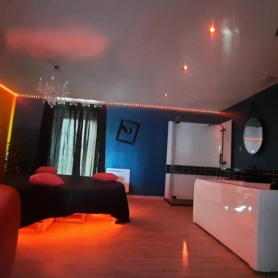 Nuit Insolite-Room Love Saint-Germain  Dış mekan fotoğraf