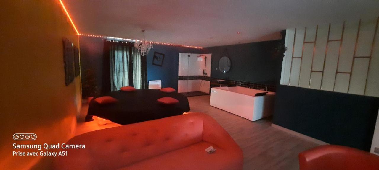 Nuit Insolite-Room Love Saint-Germain  Dış mekan fotoğraf